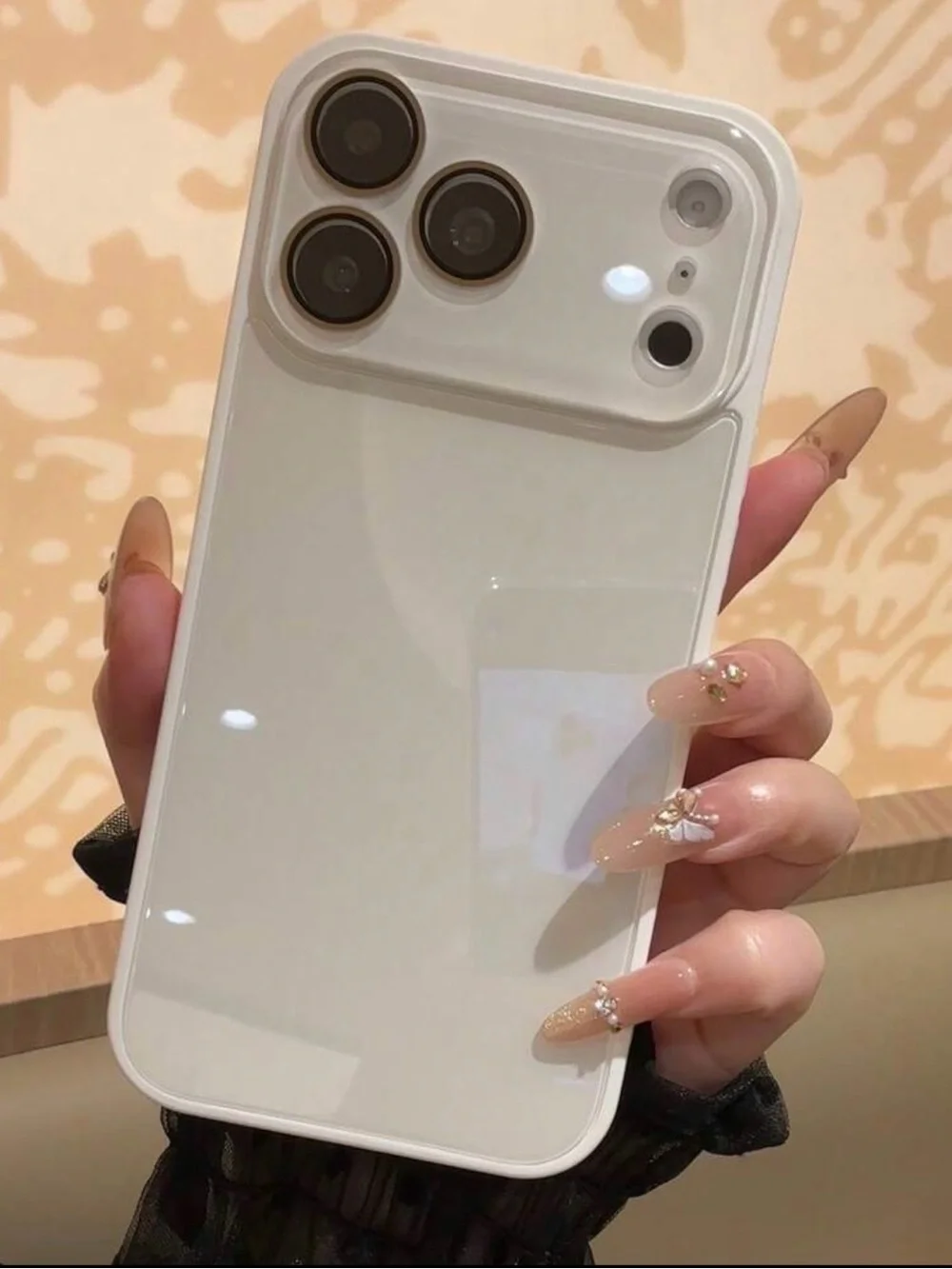 Iphone 17 pro max white or beige. NWT